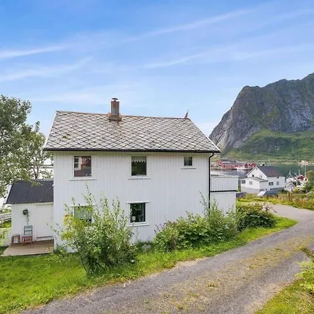 Vakantiehuis Fishermans House - Mountain & Seaview Reine
