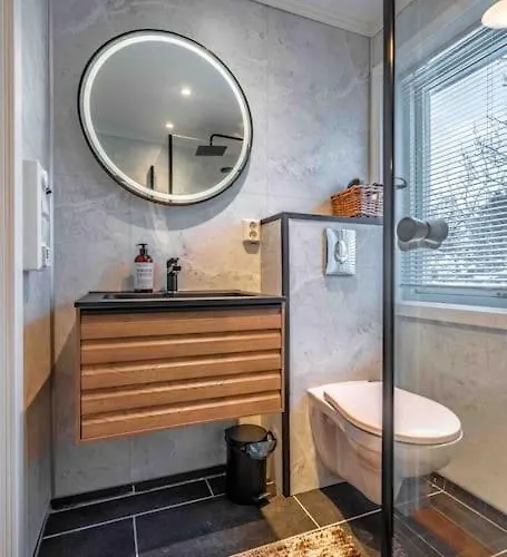 Fishermans House - Mountain & Seaview * Reine