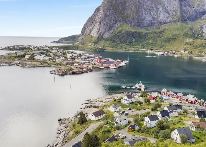 Fishermans House - Mountain & Seaview * Reine