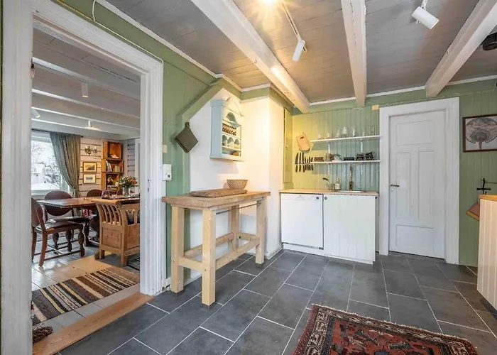 Fishermans House - Mountain & Seaview Vakantiehuis Reine