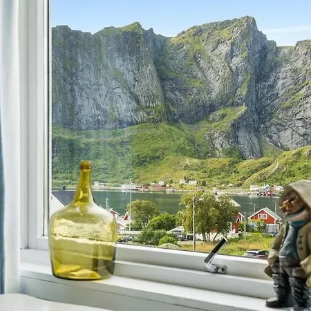 Fishermans House - Mountain & Seaview Hébergement de vacances Reine
